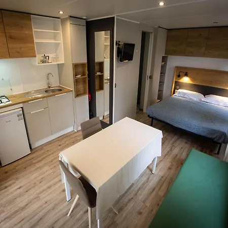 In Der Village Residenz *